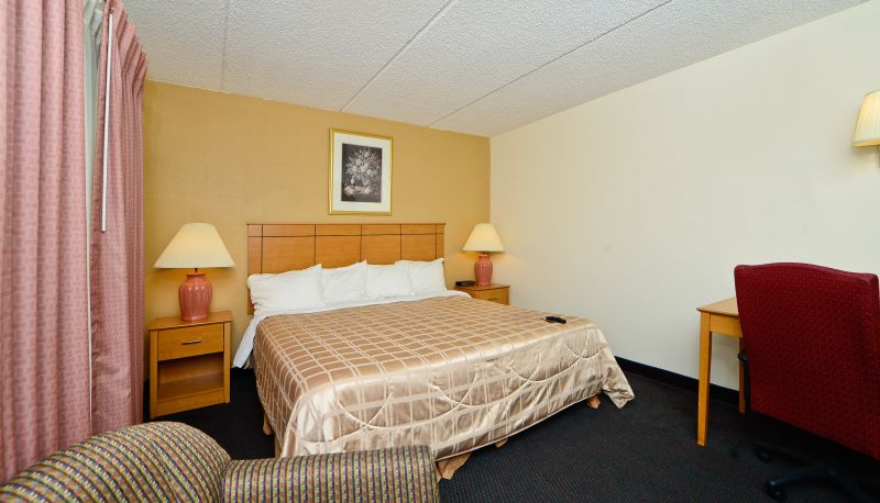 Zimmer - Americas Best Value Inn & Suites St. Cloud