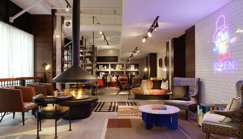 Lobby - Moxy Richmond Downtown