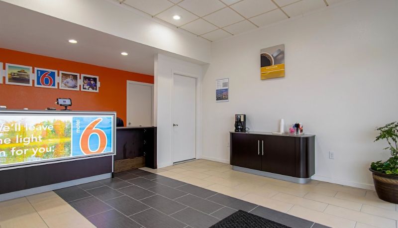 Hall - MOTEL 6 ALMA