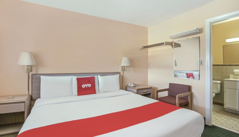 Camera - OYO Hotel Durham West Hills