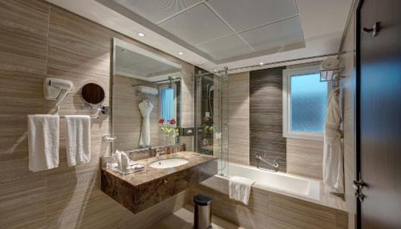 Süit - Omega Hotel Dubai