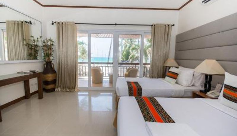 Üç kişilik oda - Sur Beach Resort Boracay
