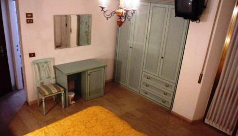 Info - Hotel Reali