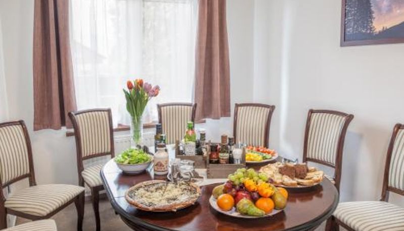 Sala prima colazione all'interno del ristorante - Hotel Kolonie