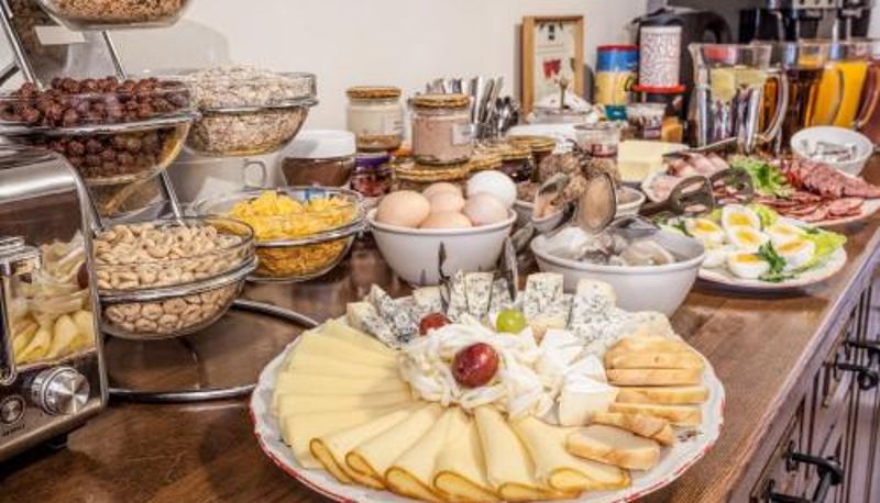 Sala prima colazione all'interno del ristorante - Hotel Kolonie