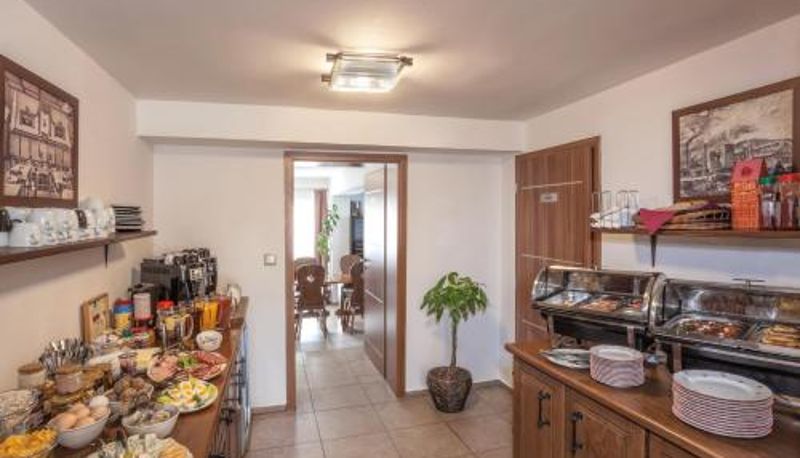 Sala prima colazione all'interno del ristorante - Hotel Kolonie