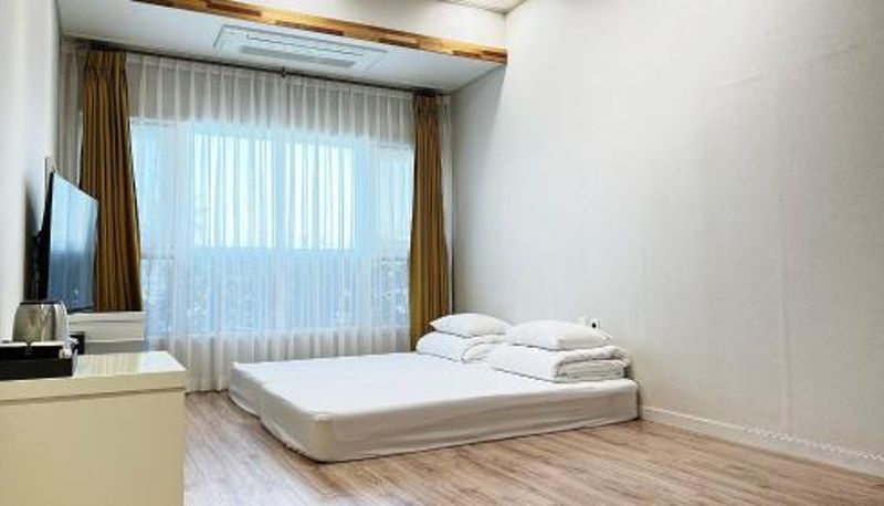 Zimmer - Hotel Sweet Castle Jeju Hamdeok
