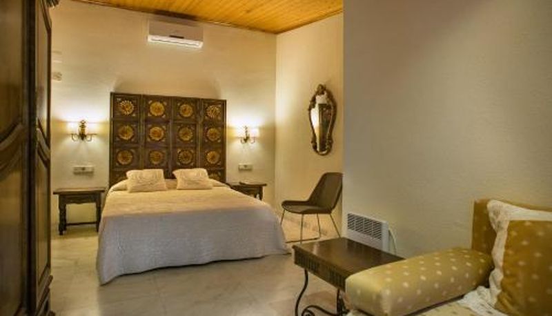 Pokój trzyosobowy - Hotel El Molí