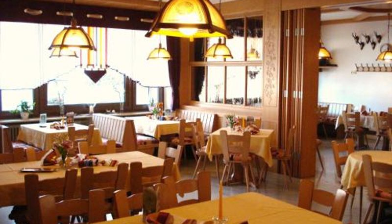 Sala de desayunos dentro del restaurante - Landgasthof und Pension Zum löwen