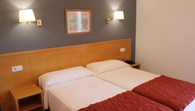 Room - Hotel Santa Faz