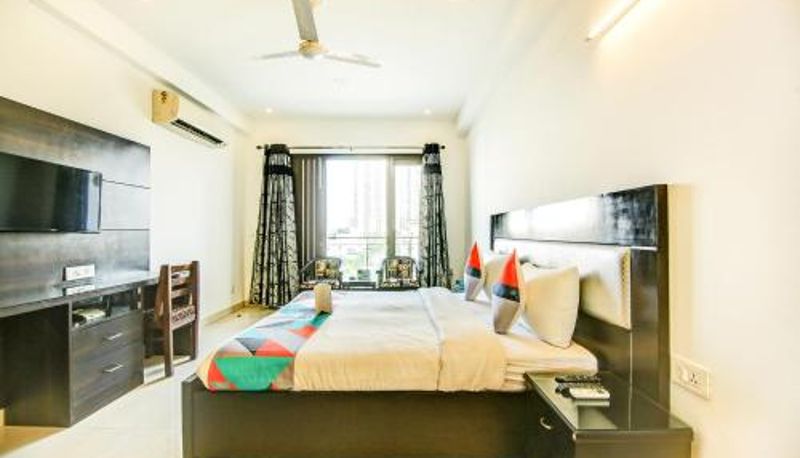 Zimmer - Via Hemkunt Residency - Nr Yatharth Super Speciality Hospital - Noida 110