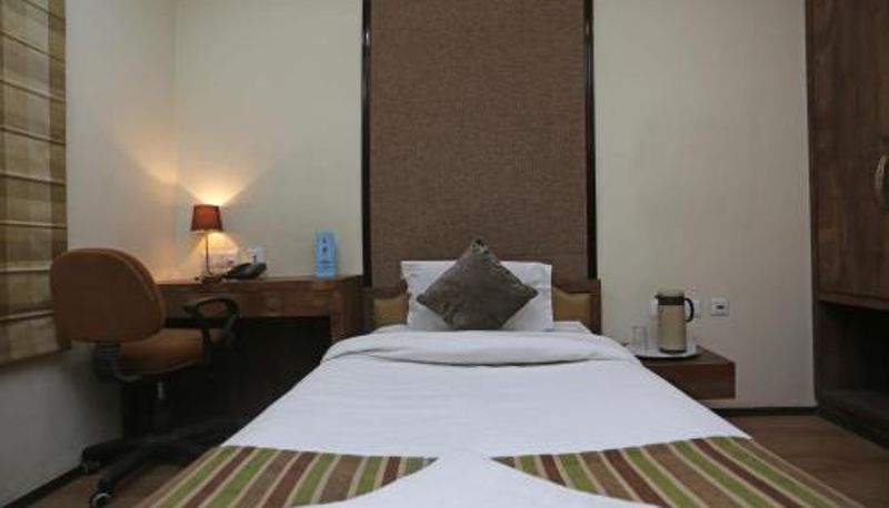 Pokój - Hotel Rushabh Home