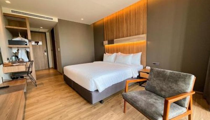 Zimmer - The Teak Hotel
