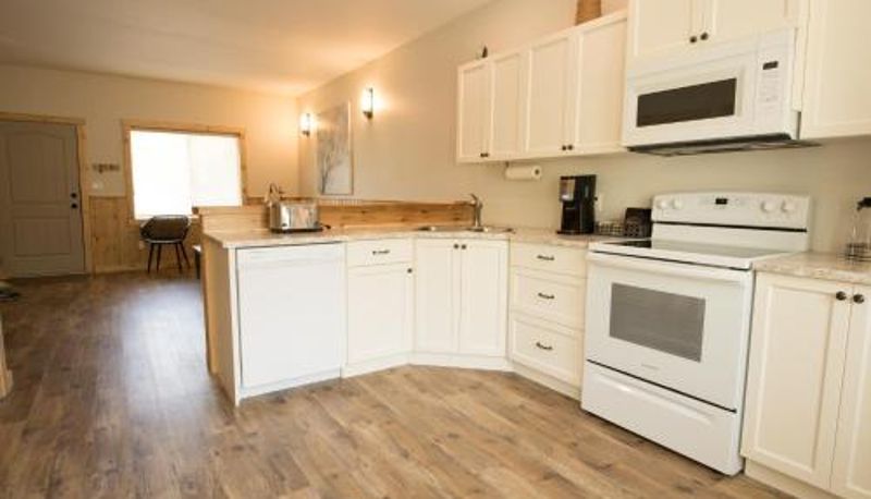 Camera standard - Cabins West