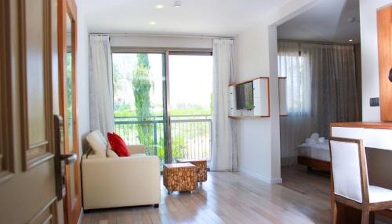 Camera - Yarden Estate Hotel