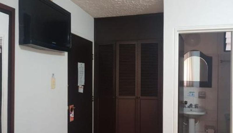 Info - Hotel Emperador