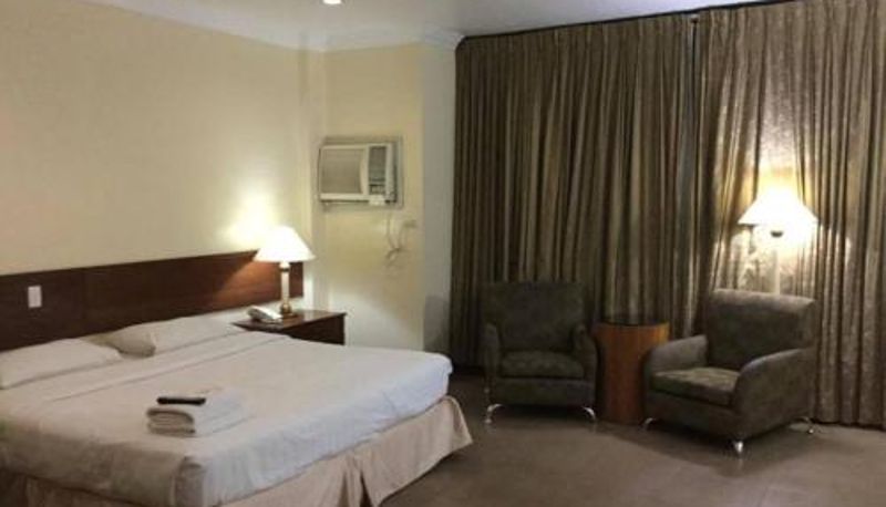 Suite - Dottie's Place Hotel & Restaurant