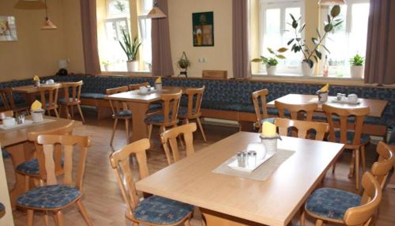Sala śniadaniowa w restauracji - Gasthof zum alten Schulmeister