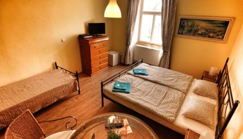 Üç kişilik oda - Hotel Pod Kokšínem