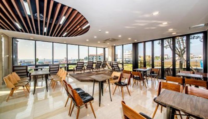 Sala prima colazione all'interno del ristorante - The Stay Century Hotel