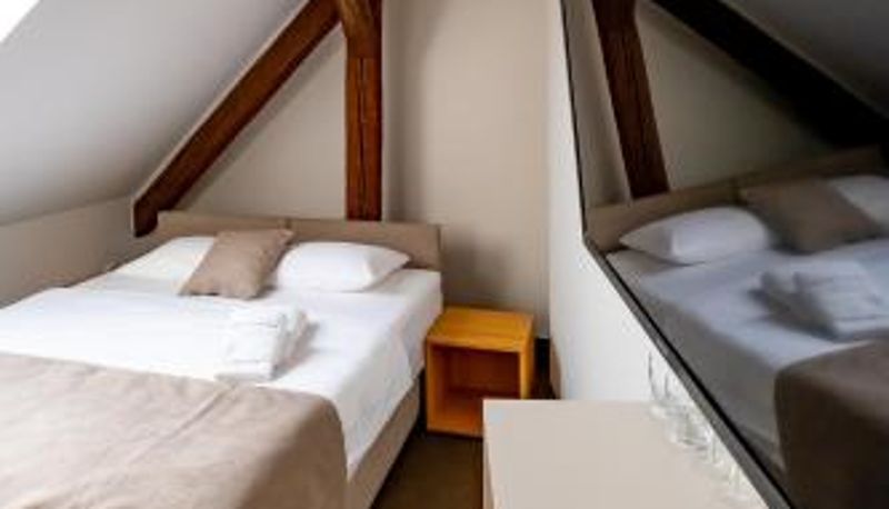 Info - Hotel Stork