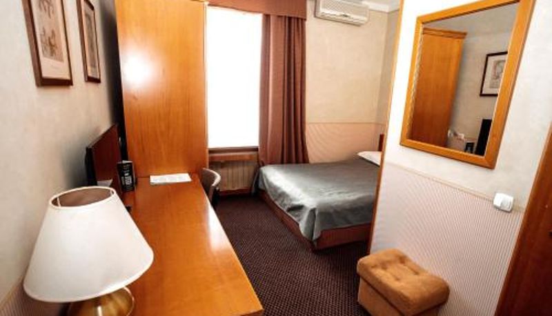 Room - Marko Polo Hotel