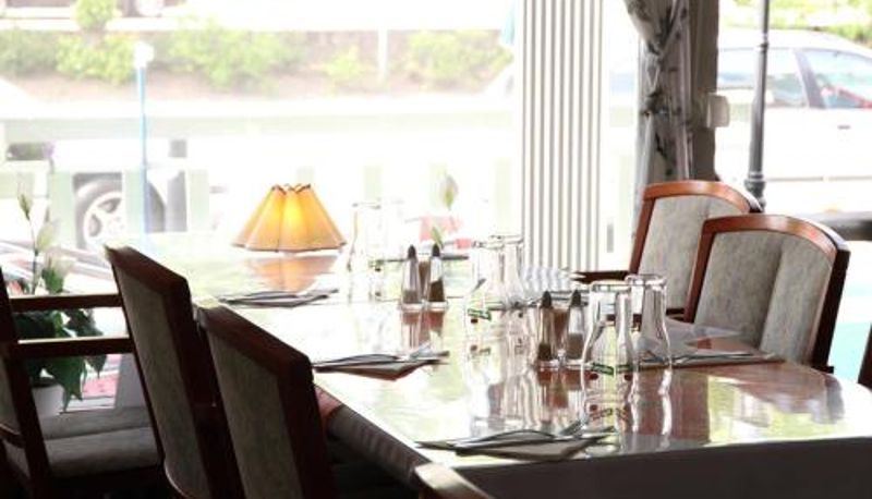 Frühstücksraum innerhalb des Restaurants - Hotell Björnidet