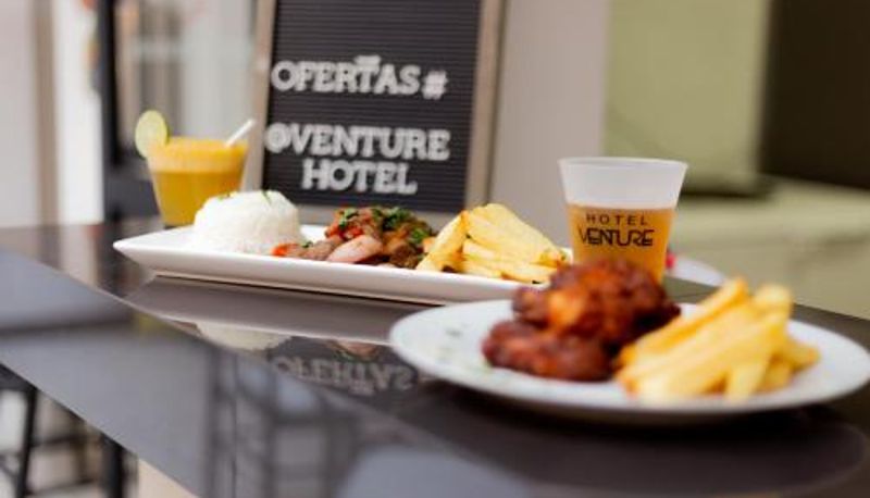Sala de pequeno-almoço no restaurante - Hotel Venture