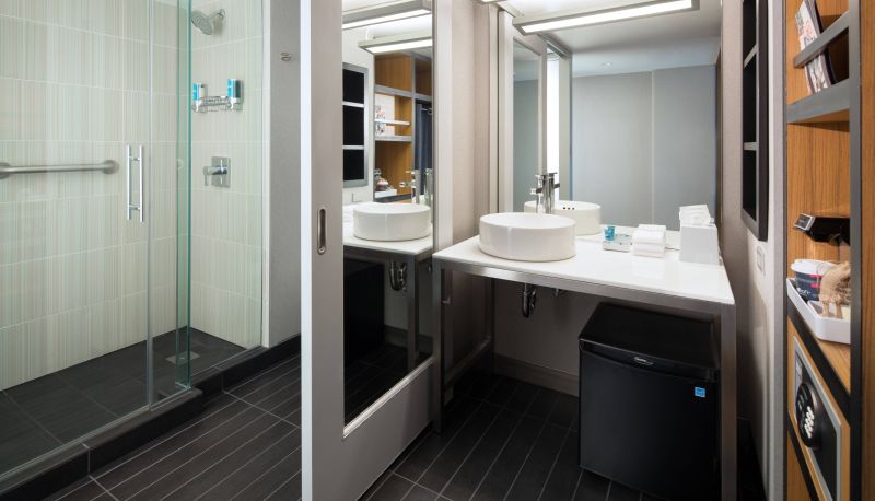 Room - Aloft San Francisco Airport