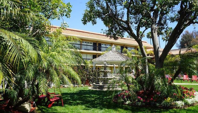 Vista exterior - Palm Garden Hotel
