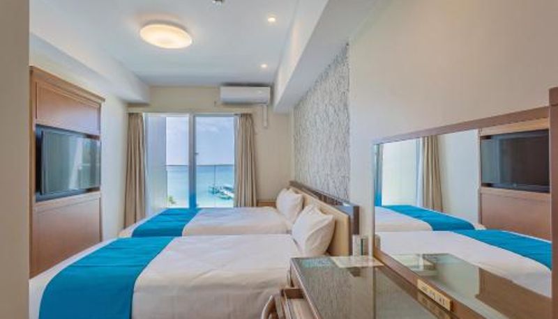 Zimmer - Kariyushi LCH. Resort