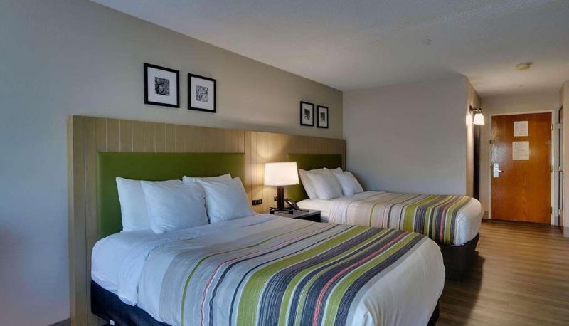 Suite - Country Inn & Suites By Radisson Savannah Gateway GA