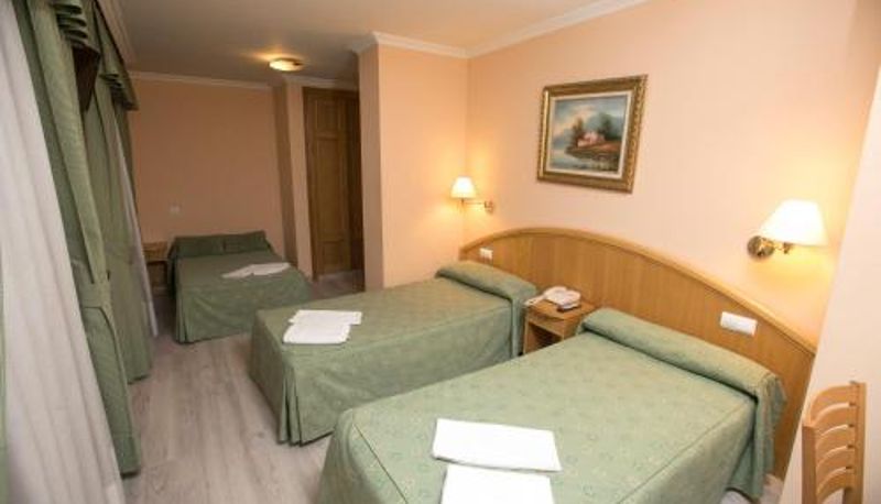 Chambre triple - Hotel PAYRO