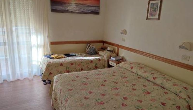 Üç kişilik oda - Hotel Losanna Cervia