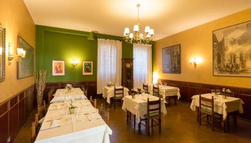 Salle de petit-déjeuner dans le restaurant - Antica Trattoria dell'Uva