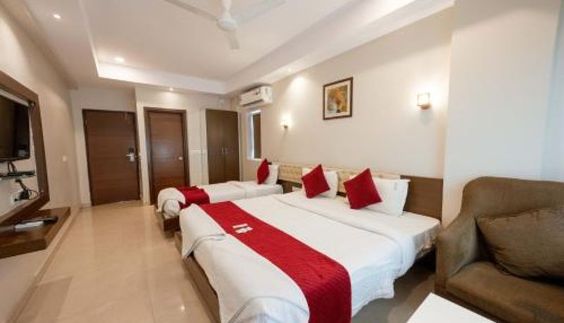 Zimmer - REGALIA INN &SUITES