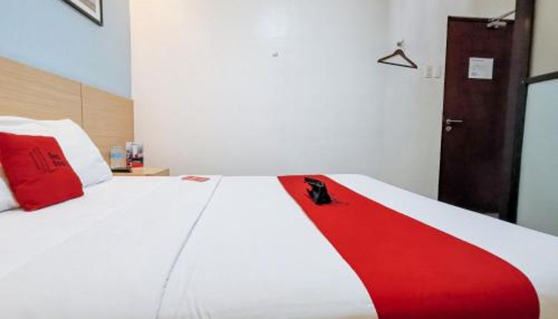 Suite - RedDoorz near Trade School Gensan