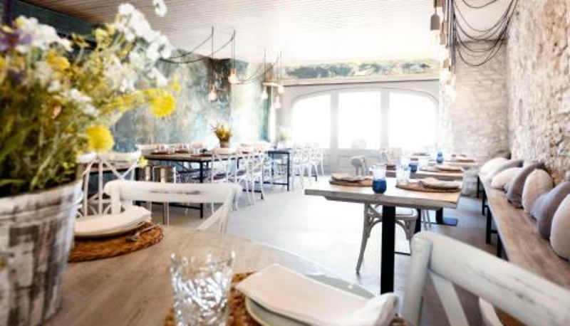 Breakfast room within the restaurant - Hostal Sa Tuna