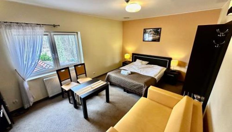 Info - Hotel Pod Dębami