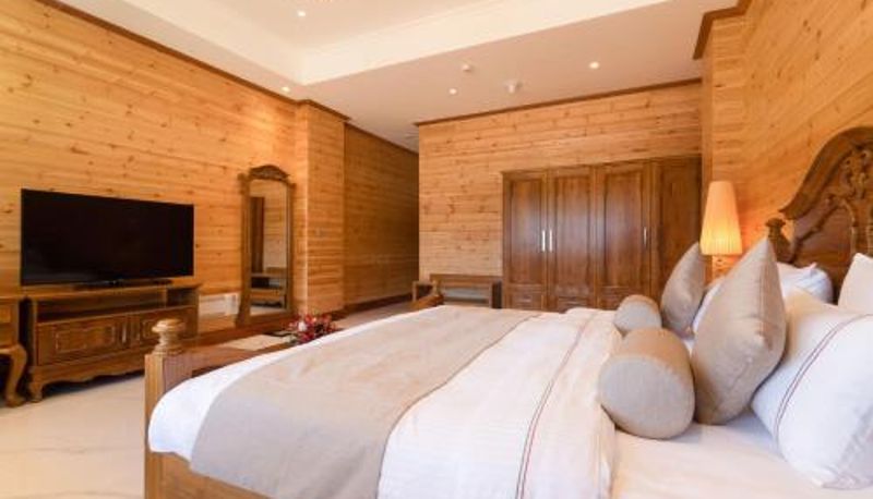 Camera - Araliya Red - Budget friendly Hotel- Where you find stunning 360 panoramic view of Nuwara Eliya