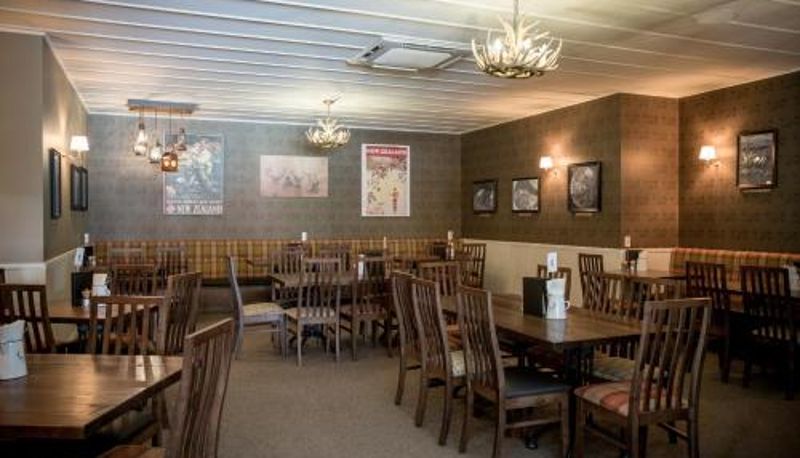 Restoran içinde kahvaltı salonu - The Harvest Hotel