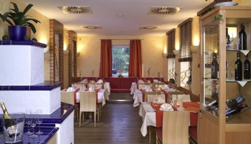 Sala de desayunos dentro del restaurante - Gasthof zur Grenze