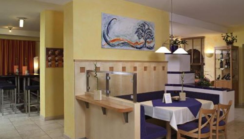 Sala de desayunos dentro del restaurante - Gasthof zur Grenze