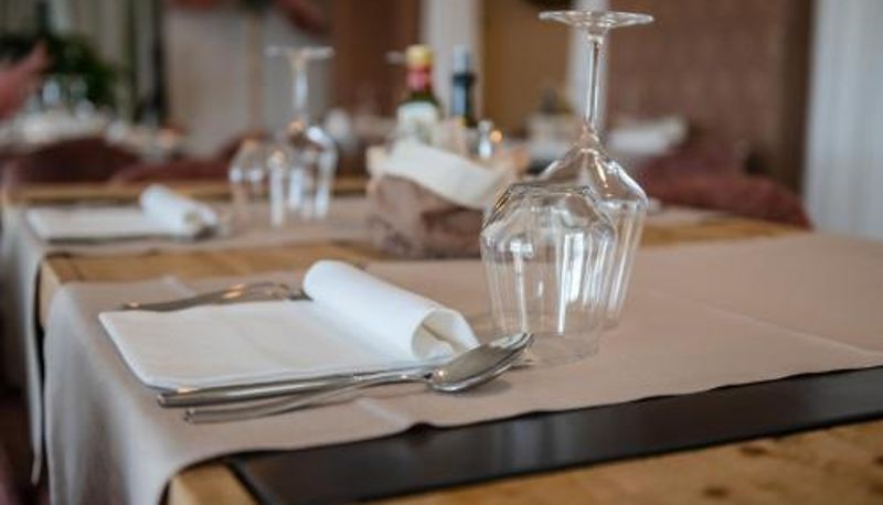 Frühstücksraum innerhalb des Restaurants - Hotel Concordia