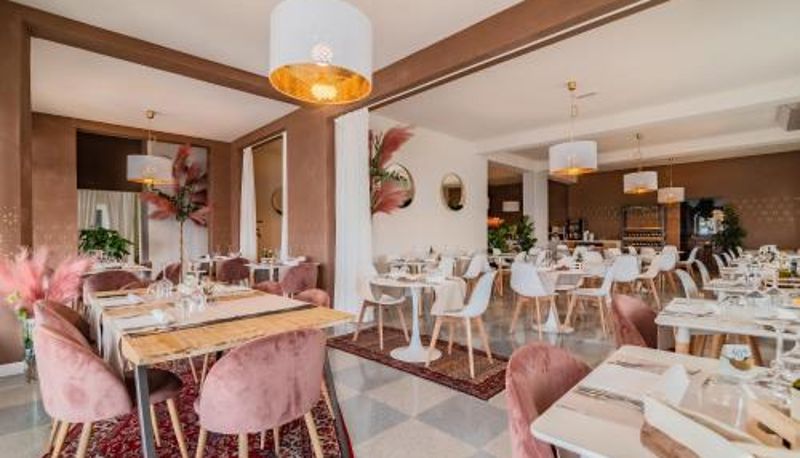 Frühstücksraum innerhalb des Restaurants - Hotel Concordia