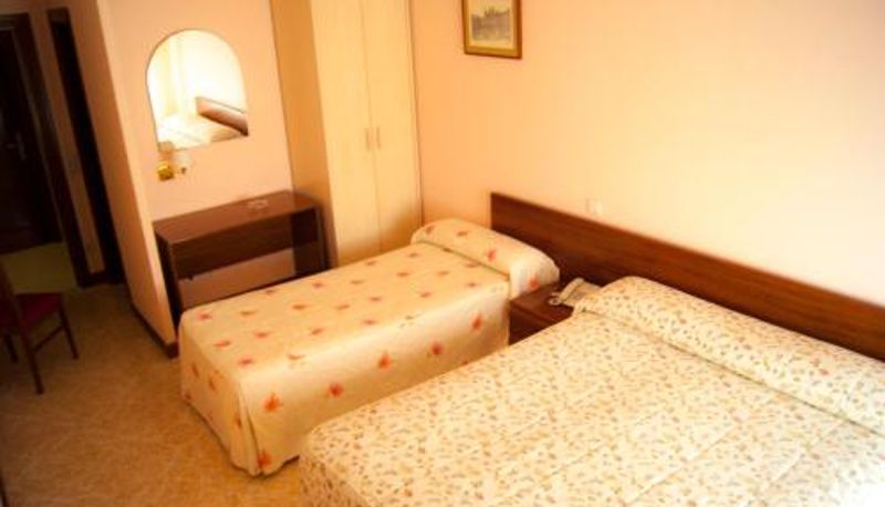 Habitación familiar - Hostal Hermanos Gutierrez