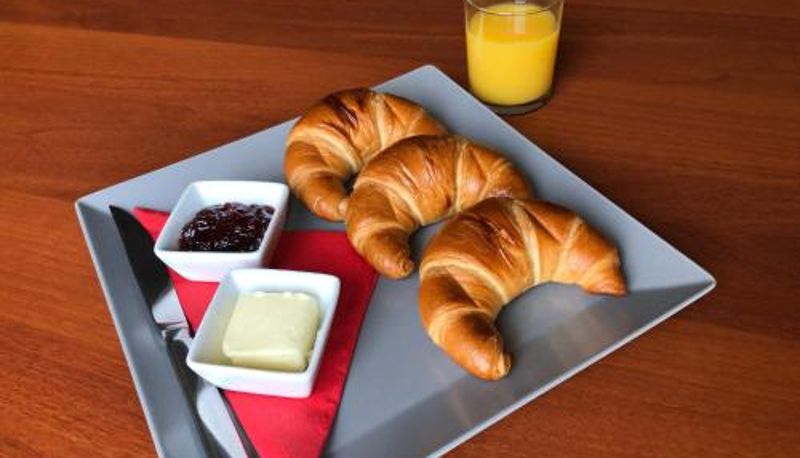 Restoran içinde kahvaltı salonu - Hotel Aréna