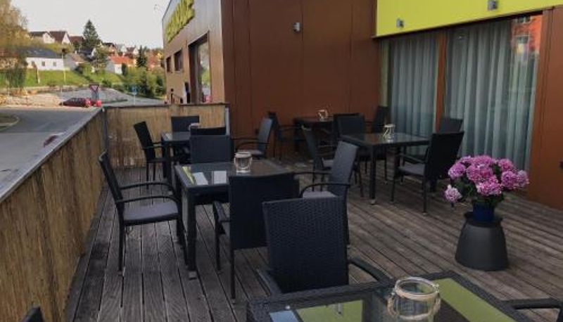 Restoran içinde kahvaltı salonu - Hotel Aréna