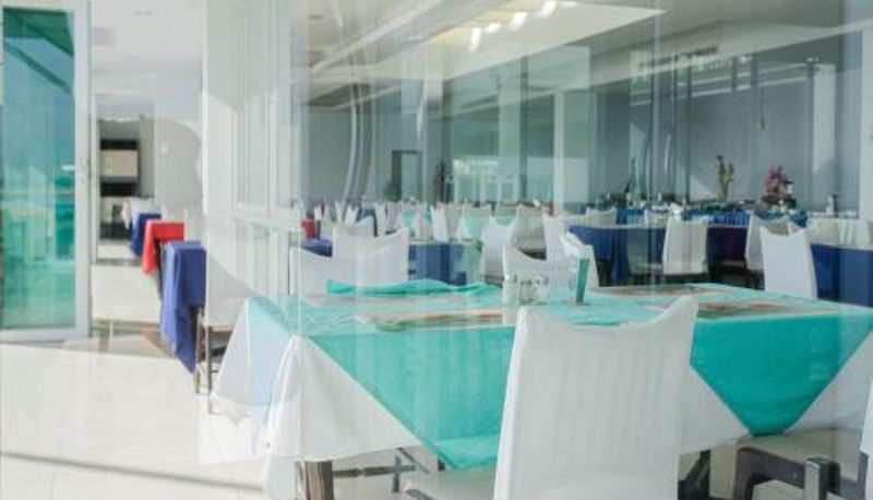 Frühstücksraum innerhalb des Restaurants - Hadthong Hotel