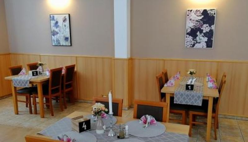 Ontbijtzaal in het restaurant - Vzdělávací Středisko a Hotel